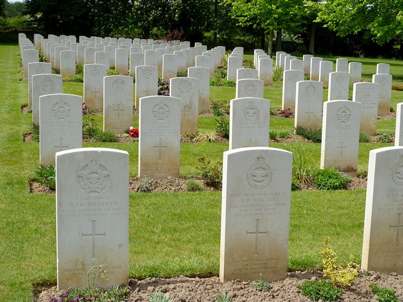 Hotton Commonwealth military cemetery